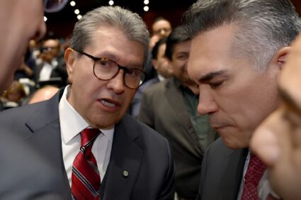 Protesta del PRI termina con un “te quiero mucho” de Alejandro Moreno a Monreal