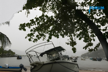 Huracán simón: alertas, evacuaciones y suspensión de clases en el pacífico mexicano.
