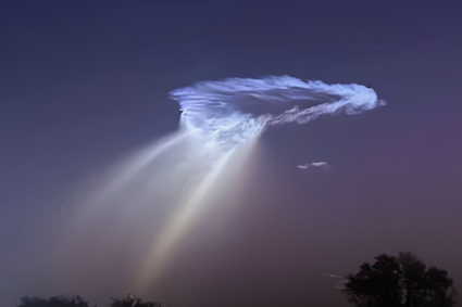 Lanzamiento de SpaceX ilumina el cielo con una espectacular “medusa espacial”