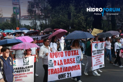 Trabajadores del IMSS votan sobre el incremento salarial en medio de protestas