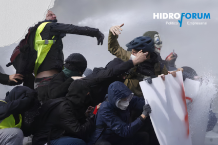 Francia reporta 272 detenidos tras protestas contra el costo de la vida