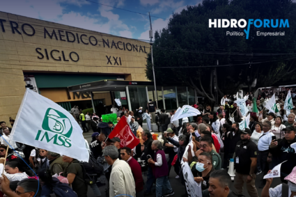 Aceptan aumento del 8% en el IMSS, pero piden la renuncia de Rafael Olivos