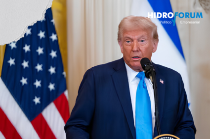 Trump pide reanudar construcción del muro en la frontera con México dentro de un parque nacional de Texas