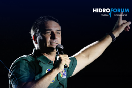 Flávio Bolsonaro llega a Estados Unidos tras perder las elecciones en Brasil