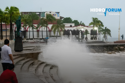 Huracán Simón podría alcanzar categoría 3 antes de acercarse a las costas de Jalisco