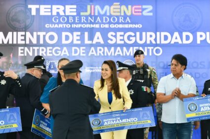 TERE JIMÉNEZ ENTREGA VEHÍCULOS TÁCTICOS Y ARMAMENTO PARA REFORZAR LA SEGURIDAD EN AGUASCALIENTES