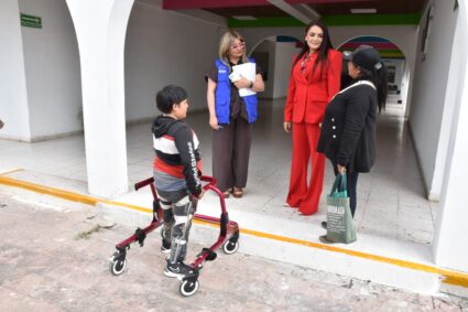 JUAN RICARDO AVANZA PASO A PASO CON EL APOYO DEL DIF ESTATAL